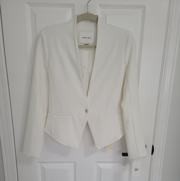 BLANKNYC White Blazer - Picture 2 of 7